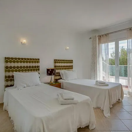 Villa 7 Bedrooms Pool In Algarve