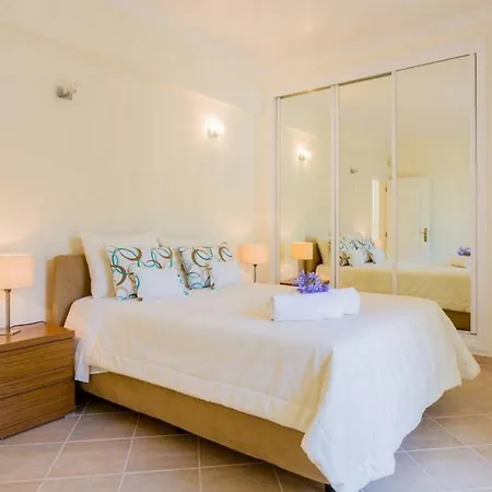 Villa 7 Bedrooms Pool In Algarve Villa Guia (Faro)
