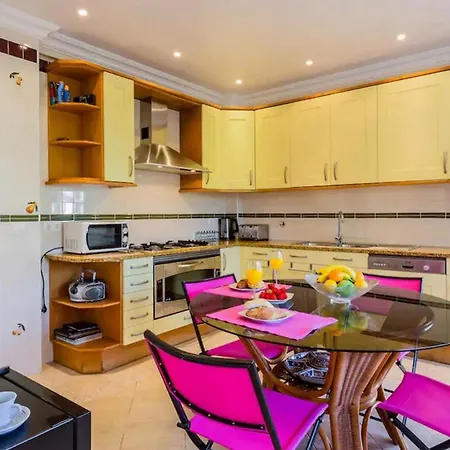 Villa Villa 7 Bedrooms Pool In Algarve Guia (Faro)